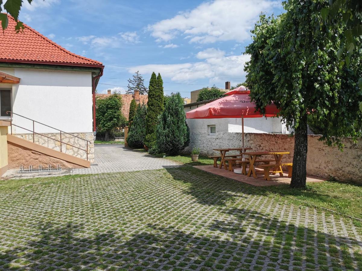 Glazer Szallas Tapolca Zewnętrze zdjęcie
